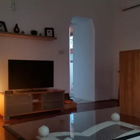City Center, Free Parking Apartment