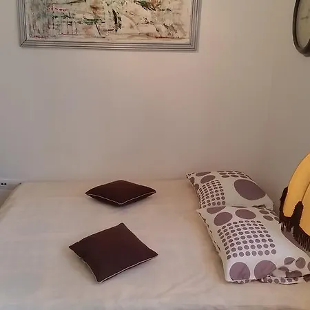 City Center, Free Parking Apartment