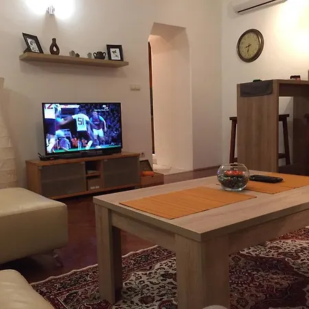 City Center, Free Parking Apartment